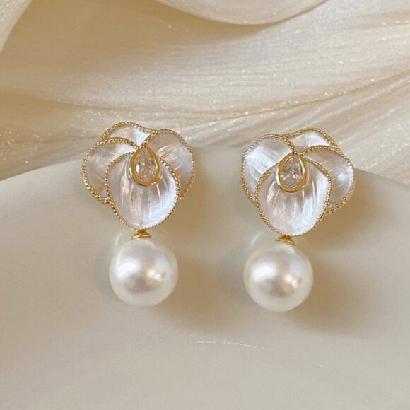 Cute White Dripping Oil Korean Style Flower Drop Enamel Drop Dangle Earrings set - Picture 4 of 4